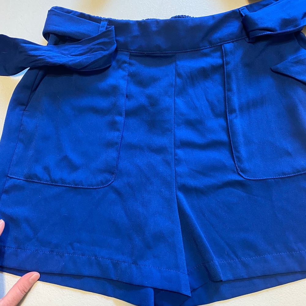 Shorts - Picture 4 of 6